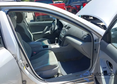 2007 Toyota Camry Le z USA, uszkodzony, nr VIN 4T1BE46K47U671051